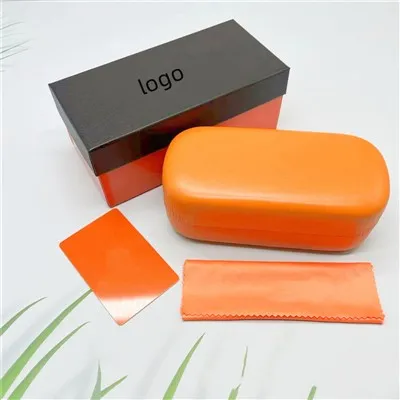 Sarung Cermin Mata Hitam Kulit PU